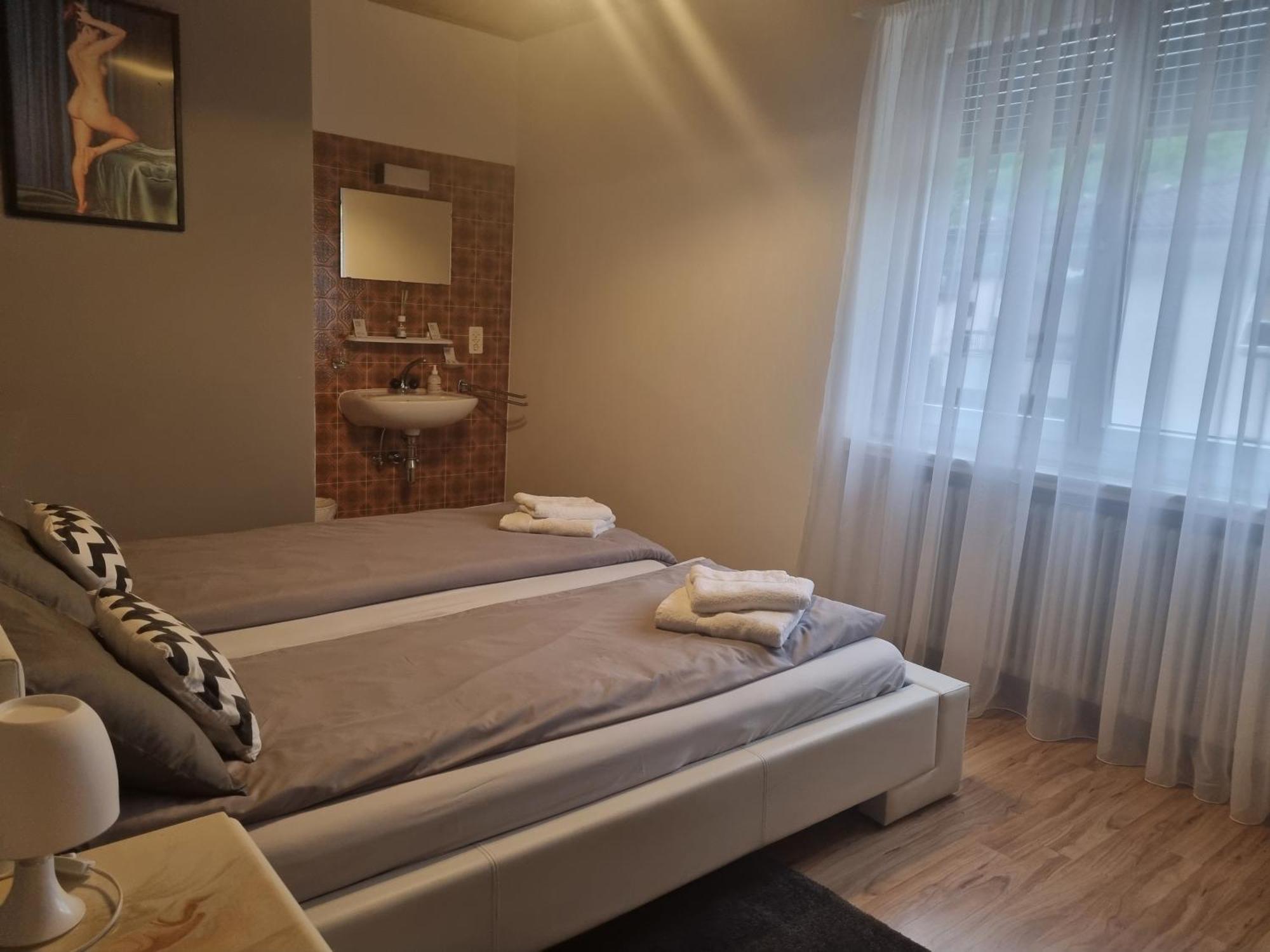 Ristorante Pizzeria Al Posta, Con Alogio Hotel Malvaglia Eksteriør billede